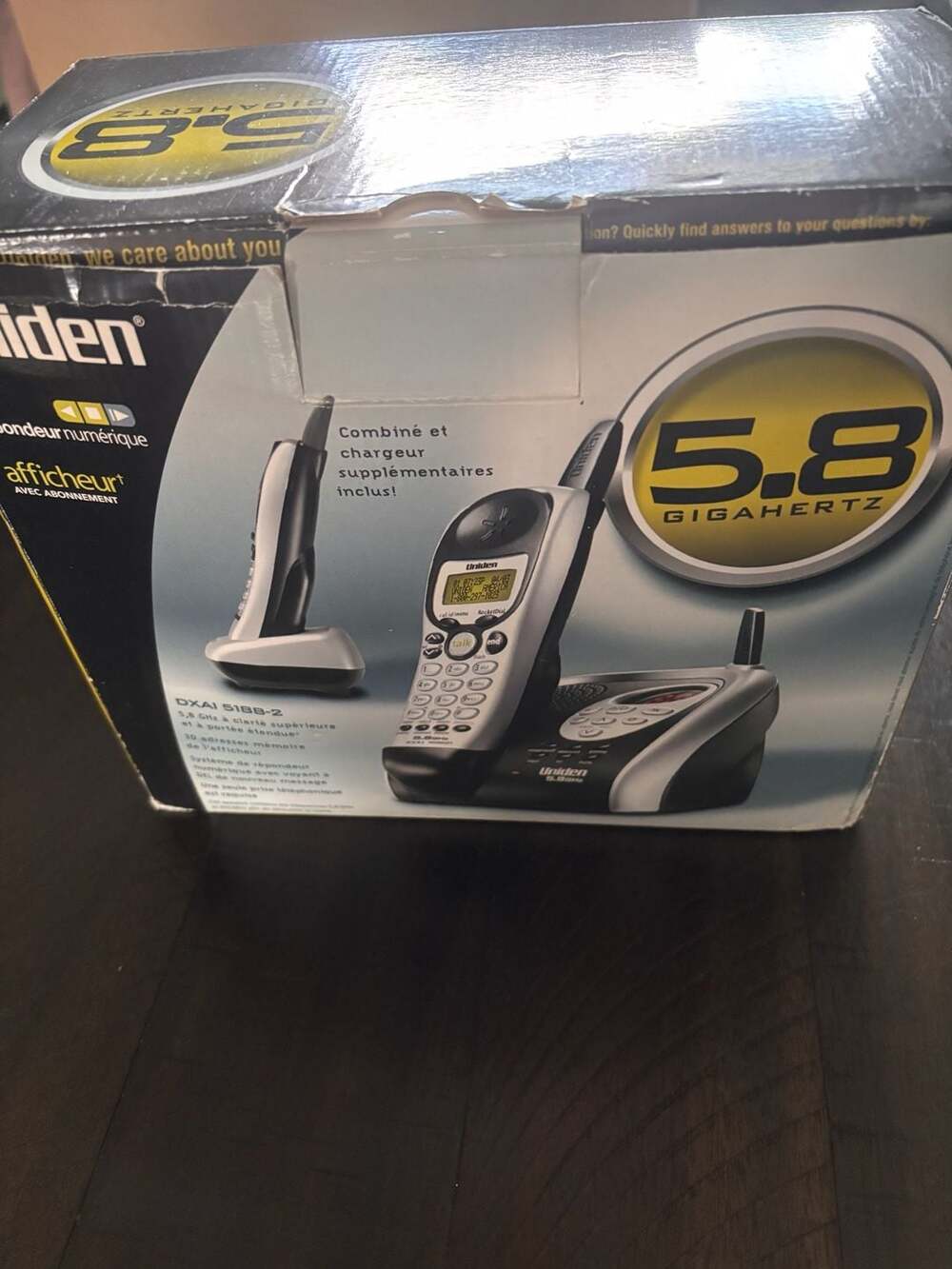 Uniden DXAI 5188-2 5.8 GHz Cordless Phone with Dual Handsets Digital Answering S